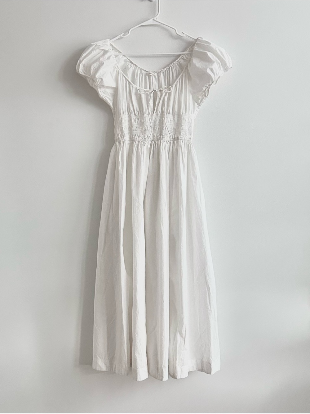 Doen Quinn White Cotton Puff Cap Sleeve Midi Dress in Salt